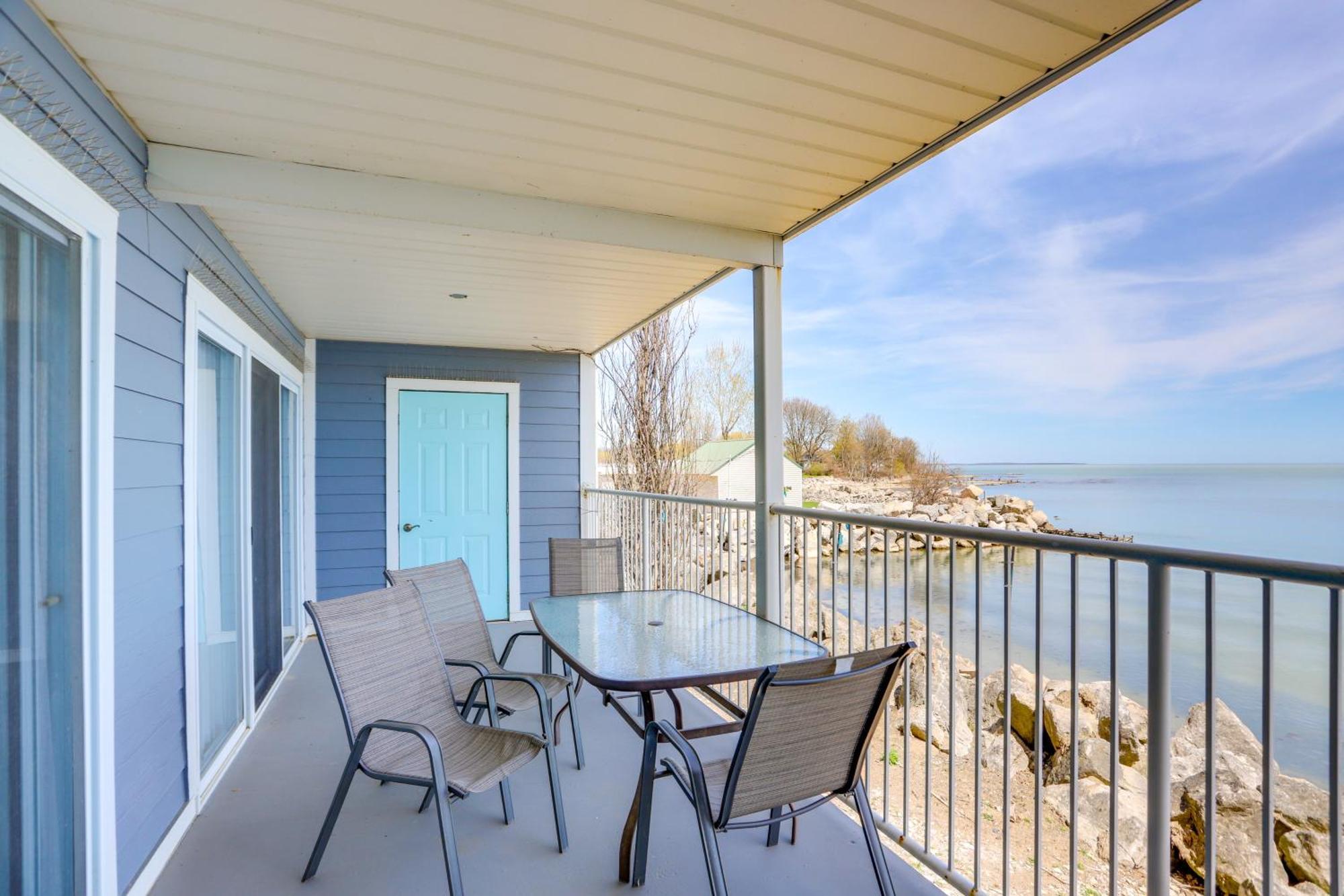 Cozy Lakefront Middle Bass Retreat With Balcony Put-in-Bay Exterior photo